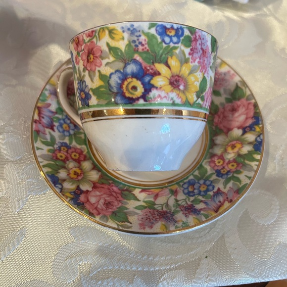 Vintage Palissy Pottery tea cup and saucer in excellent condition. - Picture 1 of 8